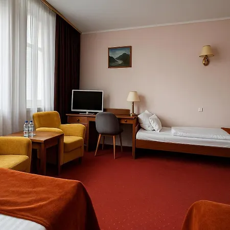 Hotel Metro Отель 3*